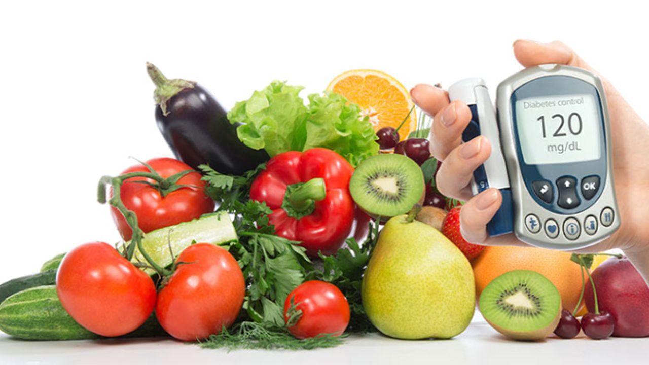 Diabetes Management Through Diet: A Comprehensive Guide